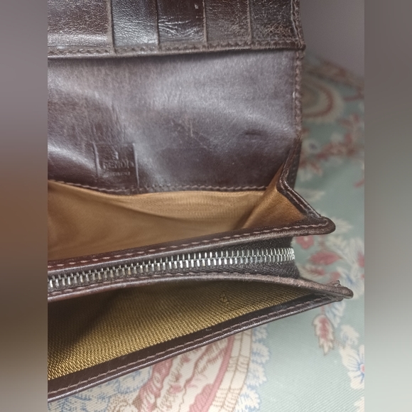 Vintage 90's Fendi Zucca Compact Wallet - Picture 13 of 14